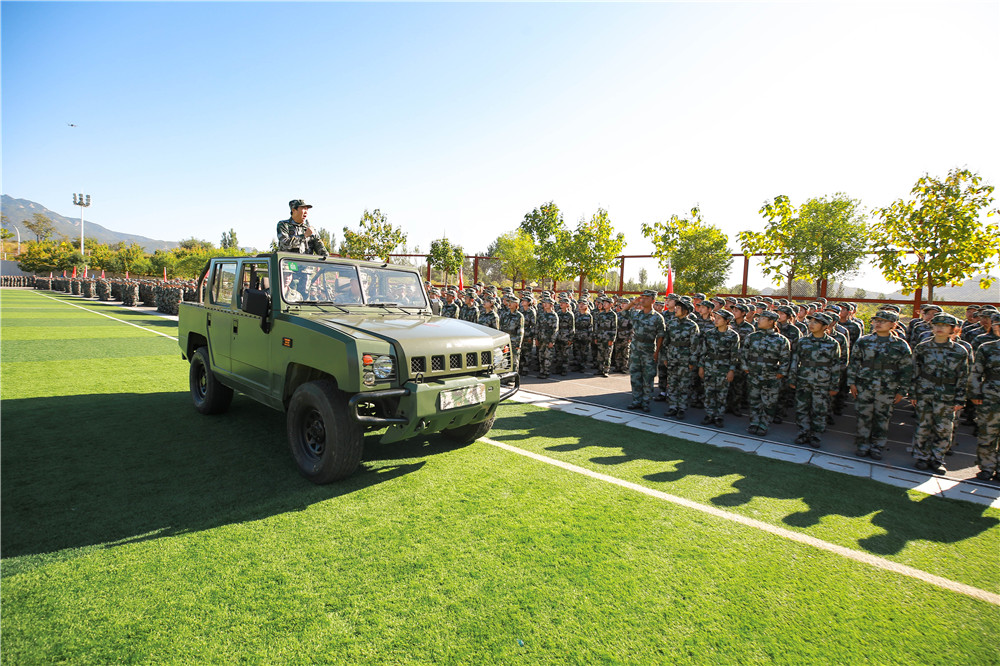 【軍訓閱兵】2019級新生軍訓閱兵式暨總結表彰大會隆重舉行